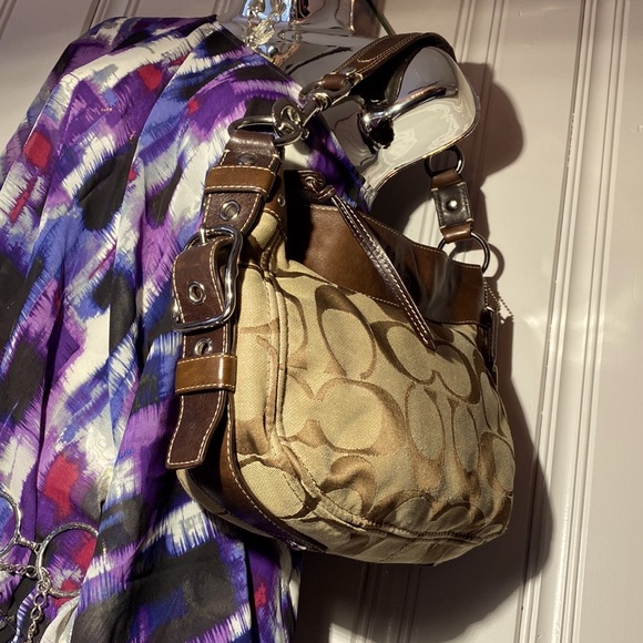 Vintage Pristine Coach Leather Monogram Silver/Chrome zipper buckles - Picture 4 of 14